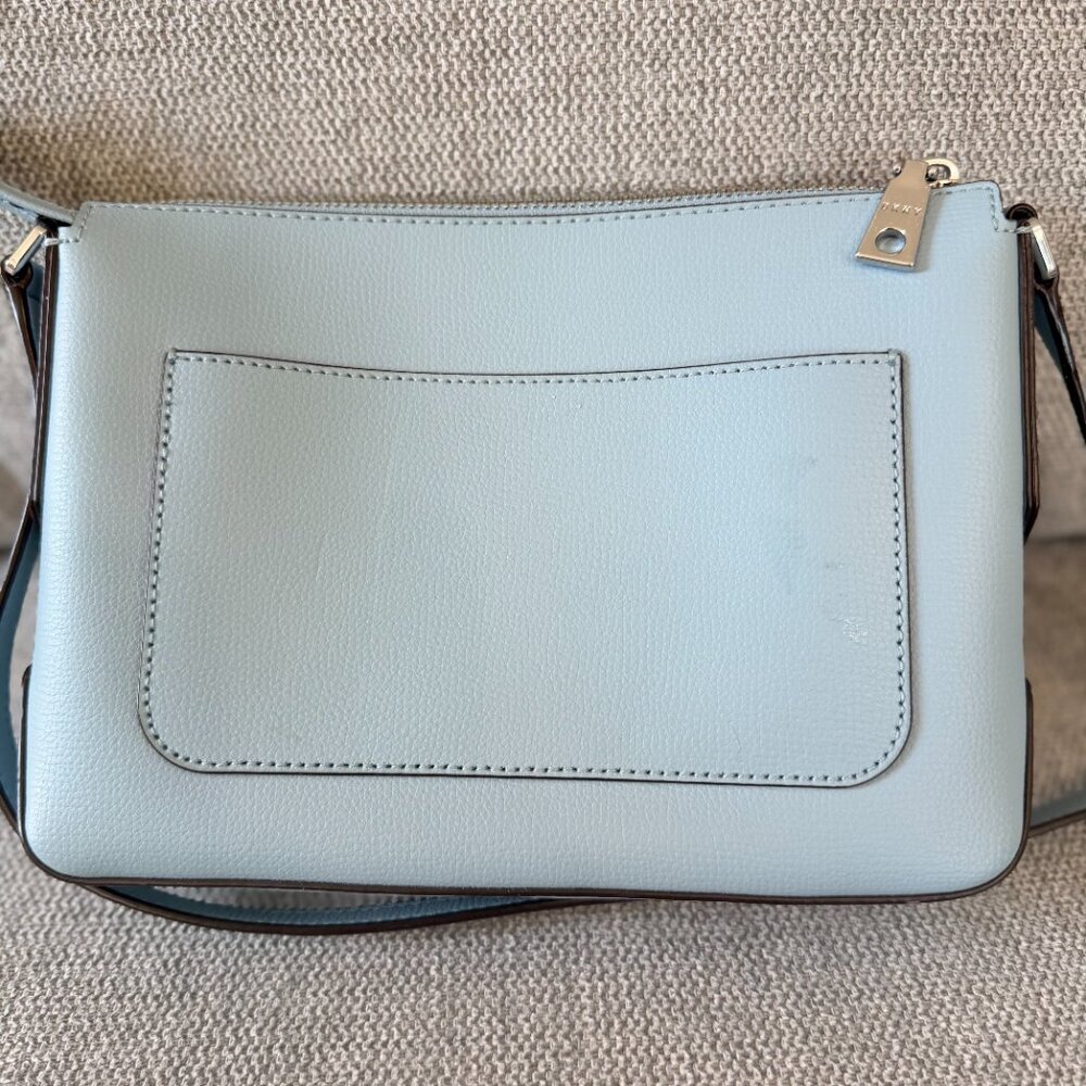 👜✨ DKNY New York Pebbled Leather Crossbody – Light Blue ✨👜 - Picture 2 of 11